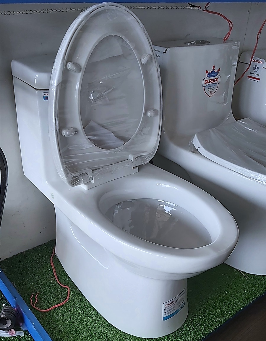 Mặt trên của bồn cầu liền khối Vinasel giá rẻ